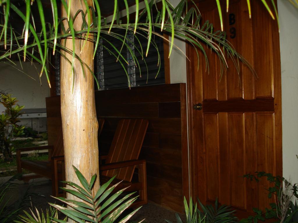 Hotel Jaguar Inn Тикаль Экстерьер фото