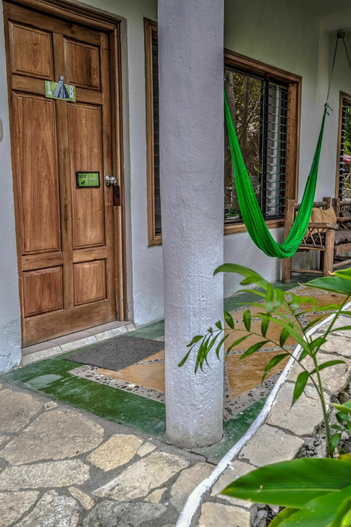 Hotel Jaguar Inn Тикаль Экстерьер фото